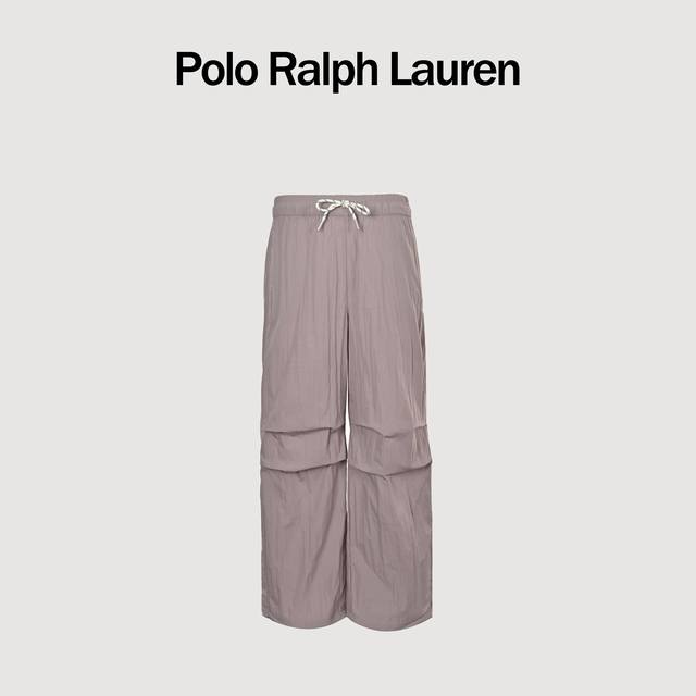 Ralph Lauren 拉夫劳伦 24Fw 刺绣小标尼龙长裤 采用高品质水洗棉面料，清柔透气，触感如同夏日清晨的微风，清爽不闷热，经过特殊工艺处理，面料略带褶