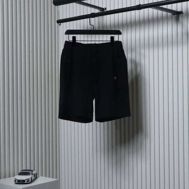 Kolon Sport 可隆男女情侣款户外运动机能五分裤透气 防水 弹力 速干短裤 很硬的一批货 基础色易搭配 面料质感做工品相都相当完美 懂货的兄弟姐妹一眼就