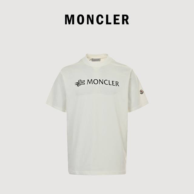 Moncler 蒙口 24Ss 植绒字母Logo短袖 采用32S双纱平纹 配32S双纱1×1螺纹 260克重 螺纹同染无色差 采用进口丝光线定染刺绣纱线 印花设