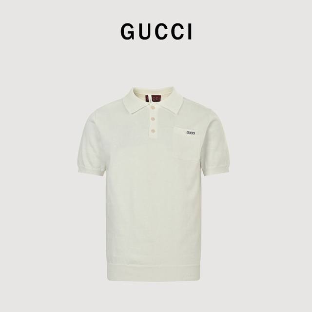 Gucci 古驰 字母毛织短袖Polo衫 原8,850购入，采用高质纯棉14S细针织片，德国进口提花机织片而成。电脑扫描胸前描绘字母图案。提花采用进口高品质棉纱