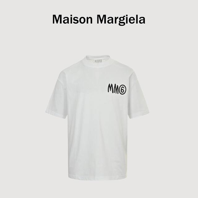 Maison Margiela 马吉拉 25Ss 签名短袖T恤 面料定织定染 G32支双纱面料，宽幅领口螺纹300G1*1全棉螺纹，久穿不变形，面料从买纱纺织成