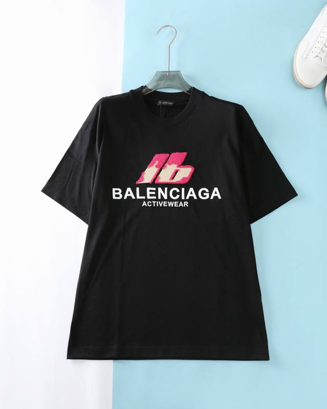 Ba*世家 25Ss春夏新款丝光云朵棉圆领短Tee，男女同款Ib毛巾刺绣标识宽松版圆领短袖T恤衫！贸易公司渠道稀出，同步Gw发售！Ba家全新系列单品上线，它不仅