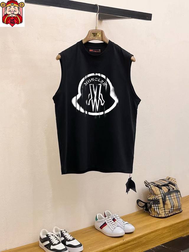 直 品牌 Moncler蒙口 夏季新品背心T袖 经典简约款式 任何人都可以轻松驾驶 进口定制丝光棉面料 手软舒适有型 吸汗透气 ，胸前经典品牌字母Logo设计
