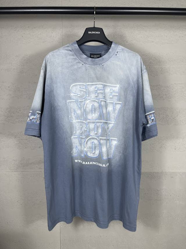 实拍图 顶级版本.官网品质 Balenci*Ga 巴黎. .Seenowbuynow新款.前后面左右袖大Logo钻石.直喷印花水洗T恤，砖柜同步.第一时间正品研