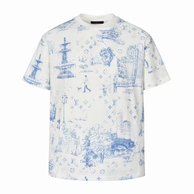 独家供应 1V 25Ss 公园印花圆领短袖 原8,750购入，32S单纱珠地衬衫面料，210G，搭配定织扁机螺纹。面料由高质量的棉纱制成纱线细度为32支，具有较