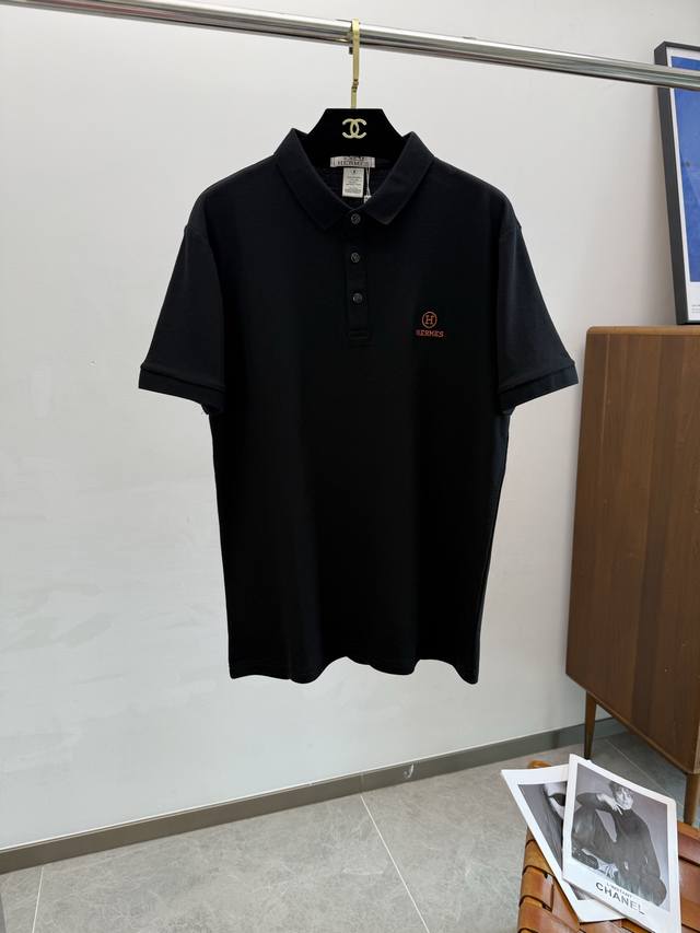 Her25S春夏男士Polo 胸前标志性Logo徽标 整体非常的轻商务休闲！！客供丝光棉，上身轻盈舒适顺滑 到手绝对让你觉得物有所值的一件单品！！！ 码数M-3