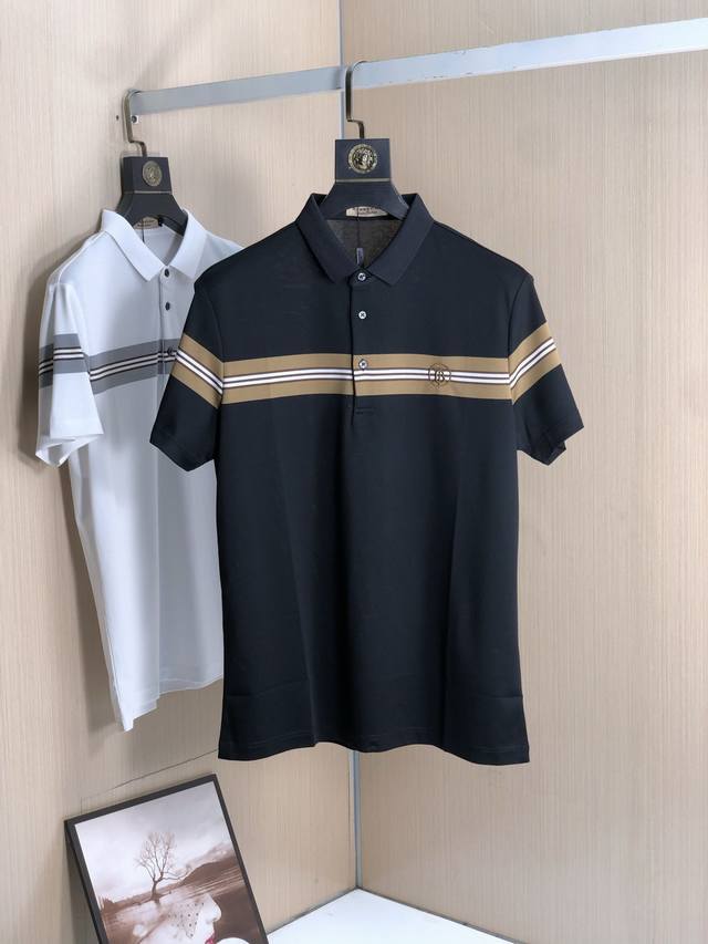 Tb-高端休闲系列！2025新品专柜休闲短袖Polo衫！品牌最新元素Logo重工设计 无痕剪裁 进口80支的超高支纱棉，手感柔滑舒适，弹性佳 软软细腻 不易起球