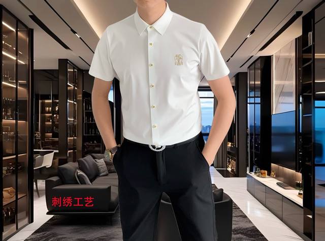 Bc 2025春夏男士衬衣时尚休闲短袖衬衫，香港洋行渠道货，重磅高端臻品，一款高奢品鉴白金级单品，品相纯正！ 25Ss春夏颜值度颇高的一款衬衫，整体的设计沿袭了