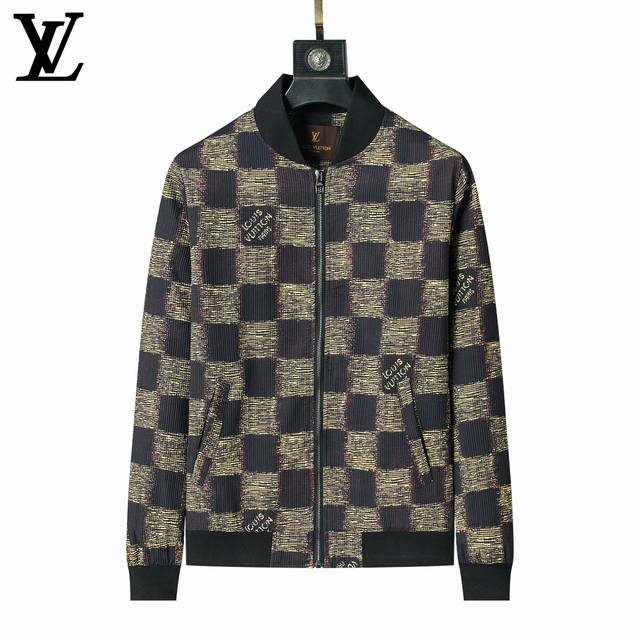 路易威登 Lv 殿堂级奢侈品顶级风衣满足您对品质的苛刻要求专柜原单简约时尚从容百搭大气优雅不起皱快速复原奢华如新防风防水速干五金洗水唛显眼的品牌标志做工细致精湛