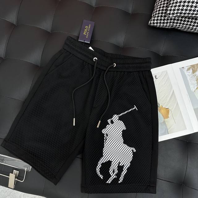 Polo保罗夏季新款男士休闲短裤，经典骑士款，进口高密度纯棉面料，舒适度极高，细节无可挑剔，顶级辅料配备，原版Logo设计理念，手感细腻柔软！上身版型超赞！ 尺