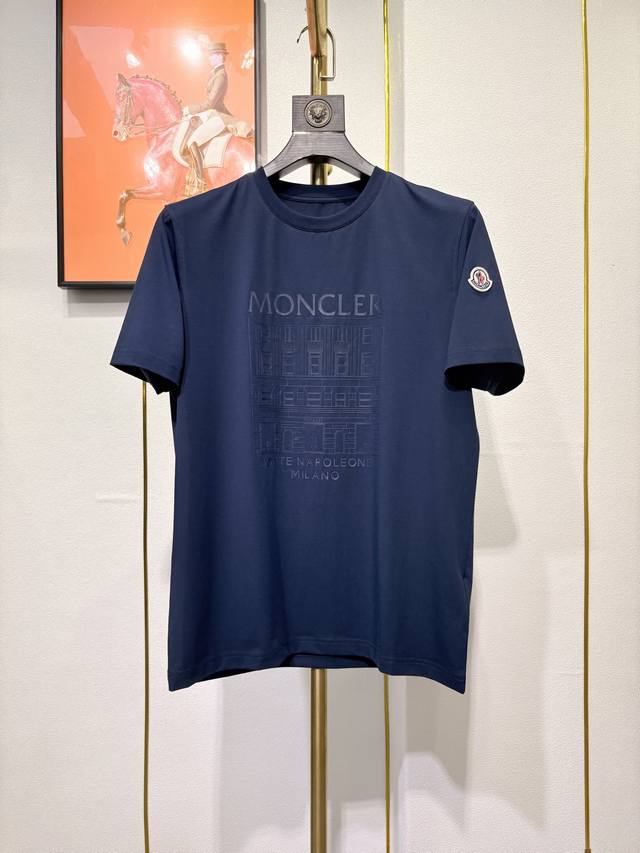 Moncler 2025蒙口新款高级时装休闲圆领短袖，时尚经典圆领设计，精湛工艺 进口高档定制丝光面料，无敌质感，经典奢华品牌设计，风格突显，高品质完美出货，柔