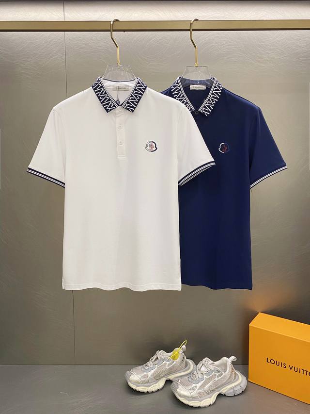 蒙口25Ss新款春夏短袖翻领T恤Polo，最高版本客供定制高端朱地面料简单时尚款，螺纹拼色螺纹配色超级好看！胸前蒙口标识刺绣经典Logo简单大方的款式！满满的高
