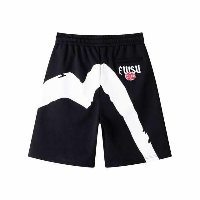 Evisu 福神 笔刷式大M短裤卫裤 男女同款， 大M印花极具个性，出门不怕撞衫。 纯棉毛圈厚实面料，上身效果宽松休闲， 笔刷式的大M印花极具个性，出门不怕撞衫