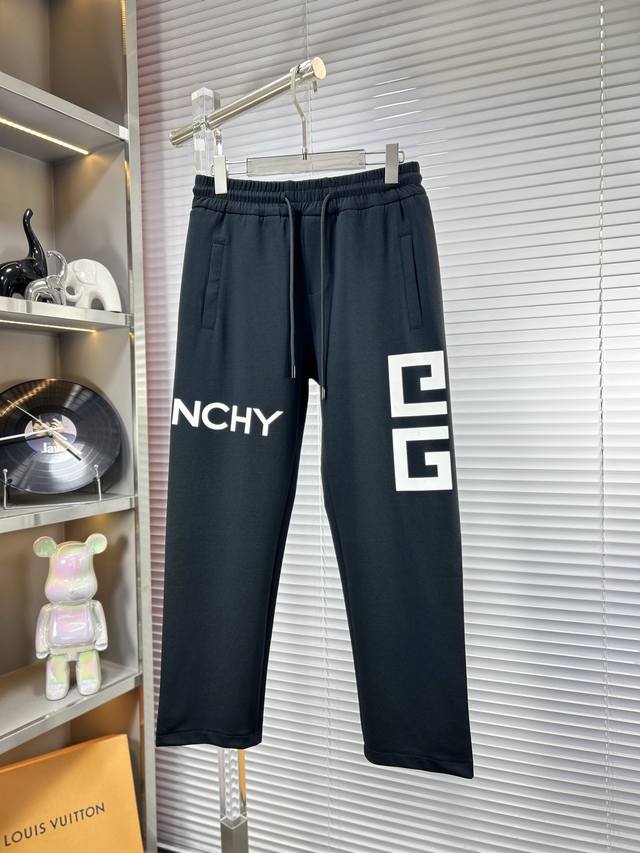 Giv*纪梵希 Ss25早春新款直筒休闲裤，官网同步发售卫裤，裤身工艺设计，进口客供辅料、面料定制，代工厂P出品免检！每个细节做到极致，原版五金配件，潮范十足、