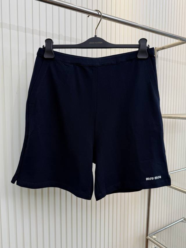 Miumiu 缪缪 新款刺绣休闲短裤 Size：S M L Xl