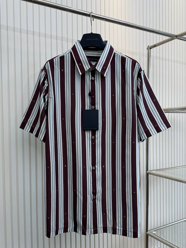 Lv 路易 条纹短袖衬衫 Size：S M L Xl
