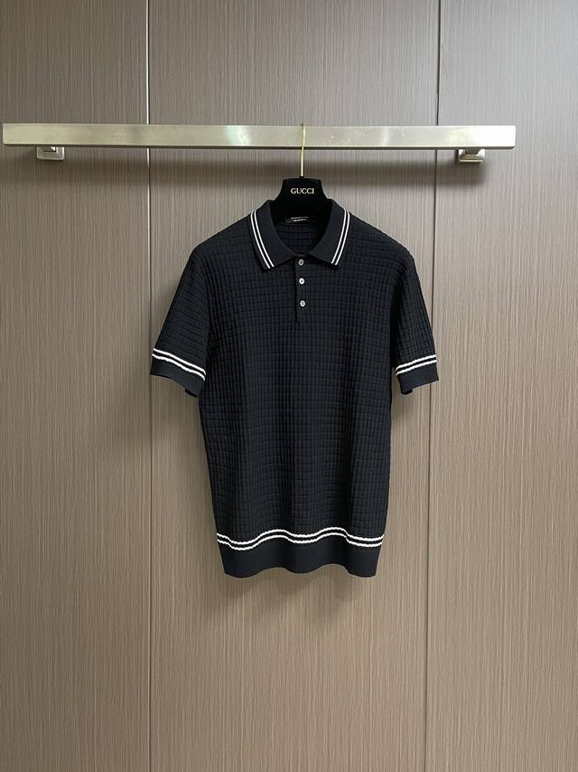 Zegna 杰尼亚 2025Ss早春新品男士条纹提花针织短袖Polo，质地保暖，触感又柔软细腻、但型态又笔挺有型！细节、奢华极致 完美演绎高品质品相。客供定制原