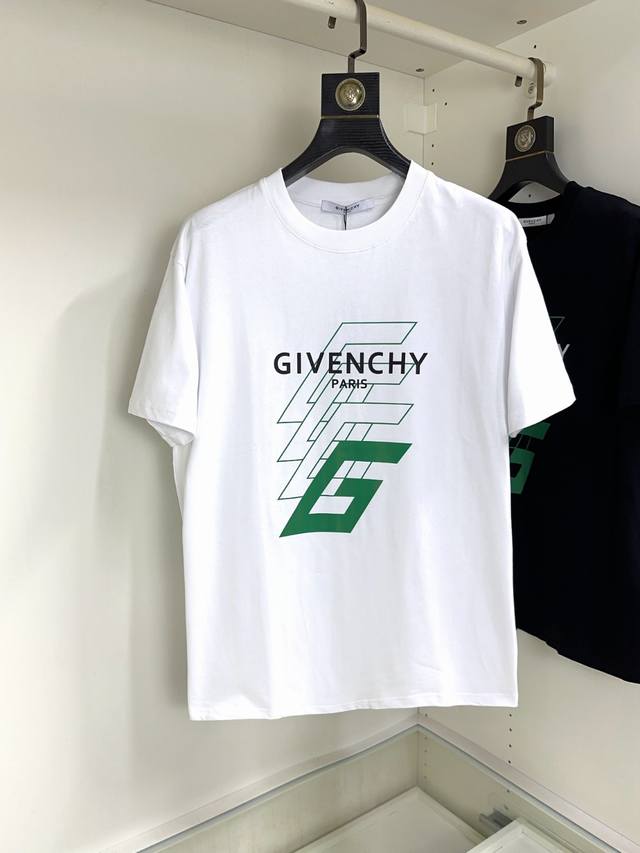 Givenchy 纪梵希 顶级圆领休闲短袖高级定制百搭款式 任何人都可以轻松驾驭 面料全订制工艺 胸前奢华经典品牌最新Logo设计，非常显档次懂货的必须入！版型