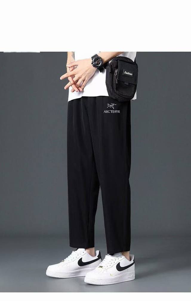 供 Arc'teryx始祖鸟男女同款时尚百搭休闲裤户外运动休闲吸汗透气运动裤纯色直筒舒适亲肤休闲裤 追求品质生活的你，一定不能错过始祖鸟这款纯色时尚百搭休闲直筒