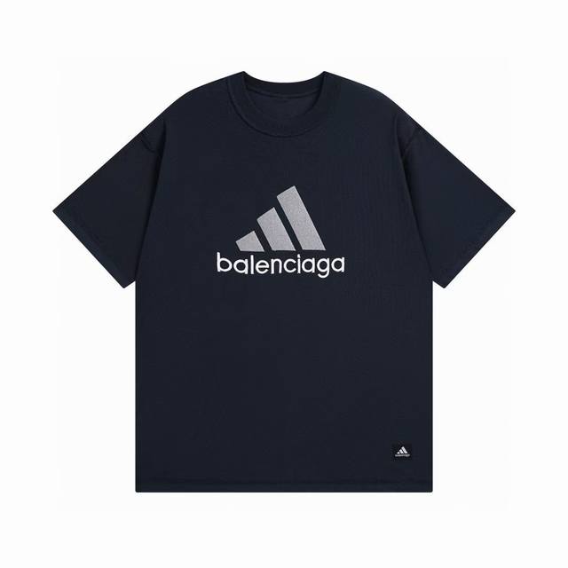 Balenciaga巴黎世家 X Adidas Logo印花圆领短袖T恤 宽松版型 男女同款 各大网红上身 小红书爆款 一比一复刻 Balenciaga X A