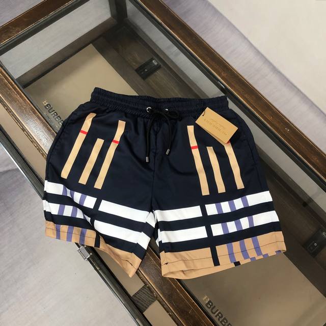 Burberry巴宝莉 2025最新款短裤沙滩裤沙滩旅游必备高订制原版五金！ 上身效果超正，腿部线条完全得到彰显，全客供进口速干面料 纹理 紧致细腻，内衬网纱，