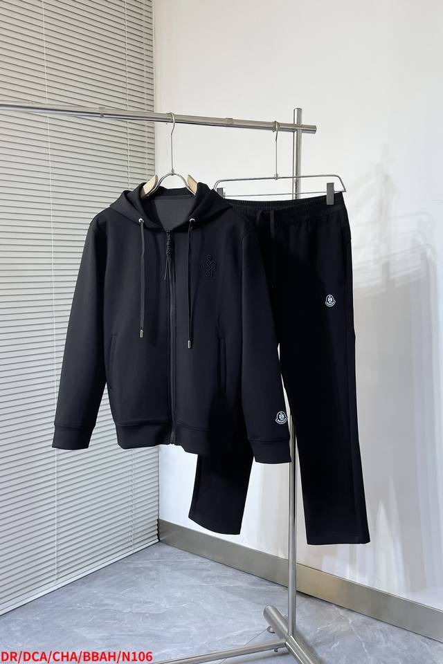 上衣 裤子P290 N106 Mo 蒙口 独家客供新款同款秋冬套装，高级感满满！细节精致高档，做工无可挑剔！进口面料 立体精致细腻。原版高端双面平纹针织面料很显