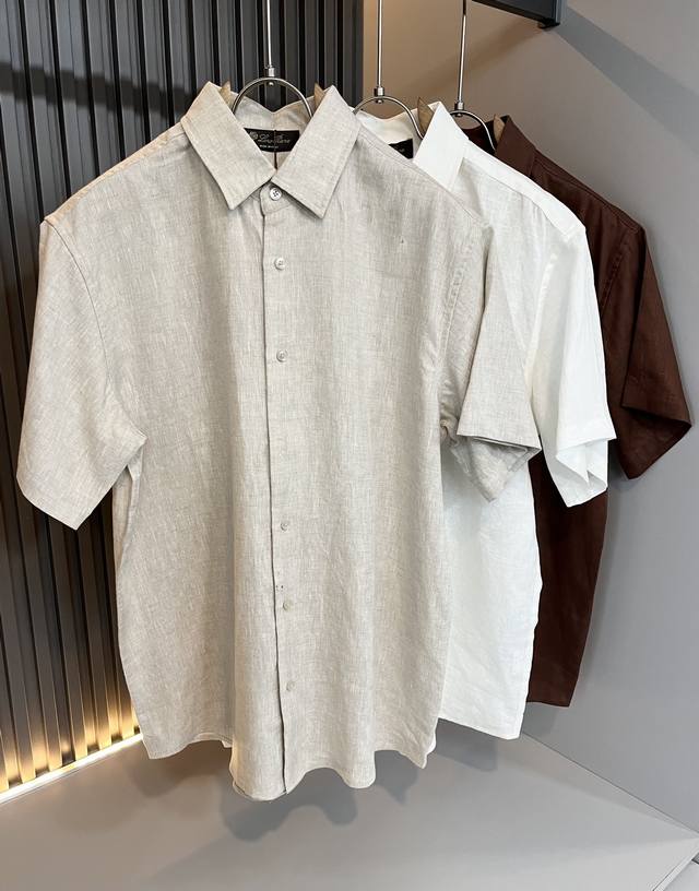 Loro Piana诺悠翩雅 2025春夏男士衬衣，最新的贸易订单全品相！！网红款！上身舒适透气，不僵硬，整体有着丰富的立体感，品质出口订单，定制专属棉麻面料剪