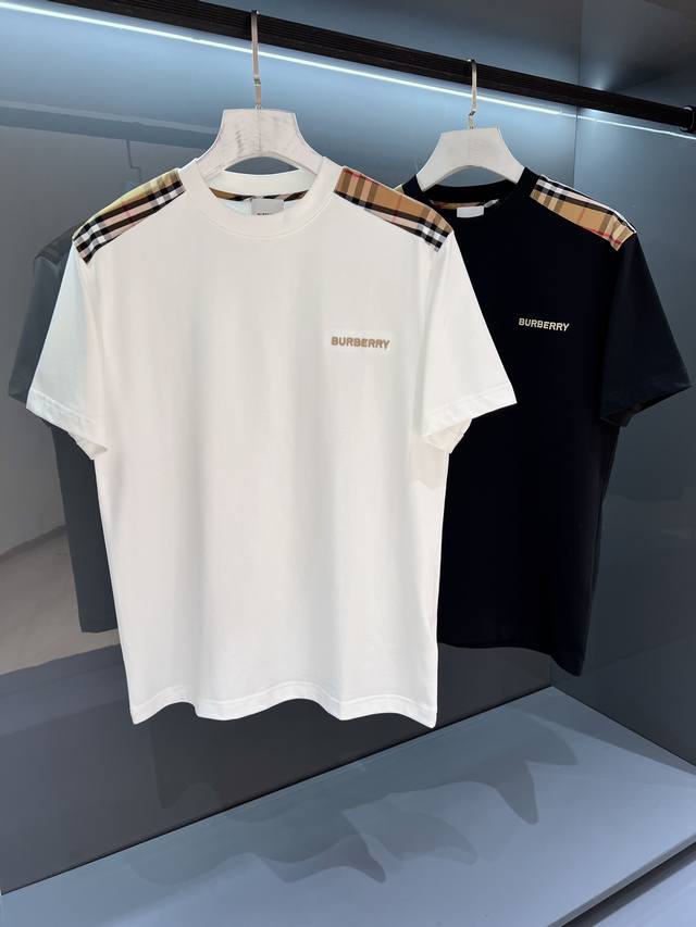 新品 经典格纹短袖T恤 来自老牌贸易渠道货品,工艺程度就能说明一切的与众不同. 2025Ssbur*Erry 男士圆领时尚标运动短袖T恤 独有的简约时尚感从不落