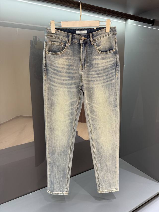 新品 2025Ss春夏新品 Pr 经典五袋印花牛仔裤、代工厂P出品。 春夏新品。 日本丹宁牛仔布、 质地柔韧有型、穿着舒适、裤型很赞！ 重工洗水、手工打磨纹理、