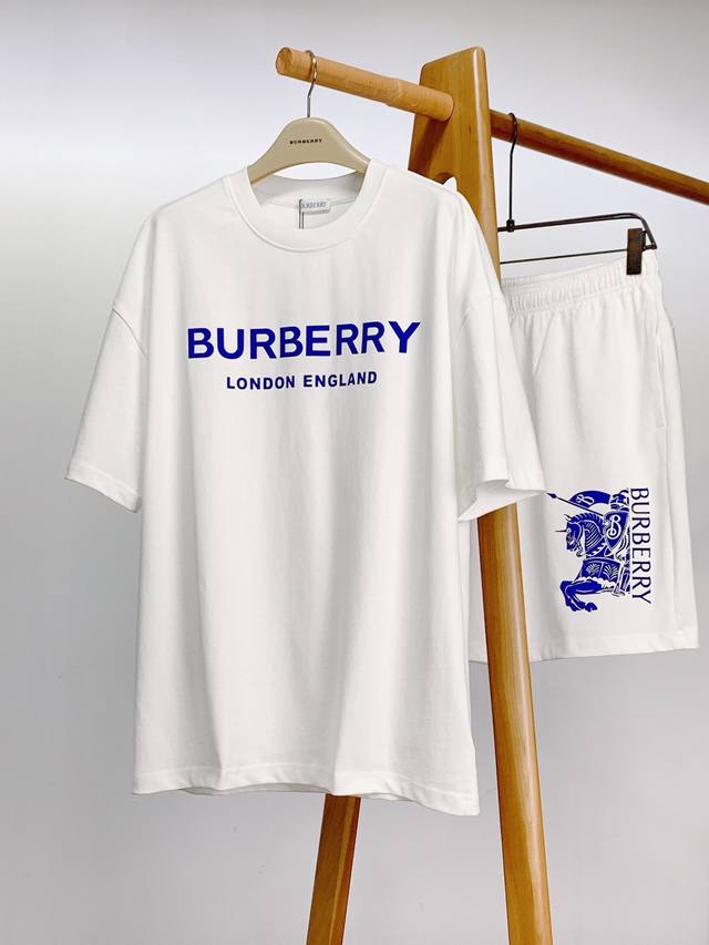 Burberry 巴宝莉 2025Ss春夏新品 标识印花套装，进口定制面料打造，舒适透气，质地超赞，客供五金辅料，运动休闲于一身，无可挑剔的一流设计，极致舒适和