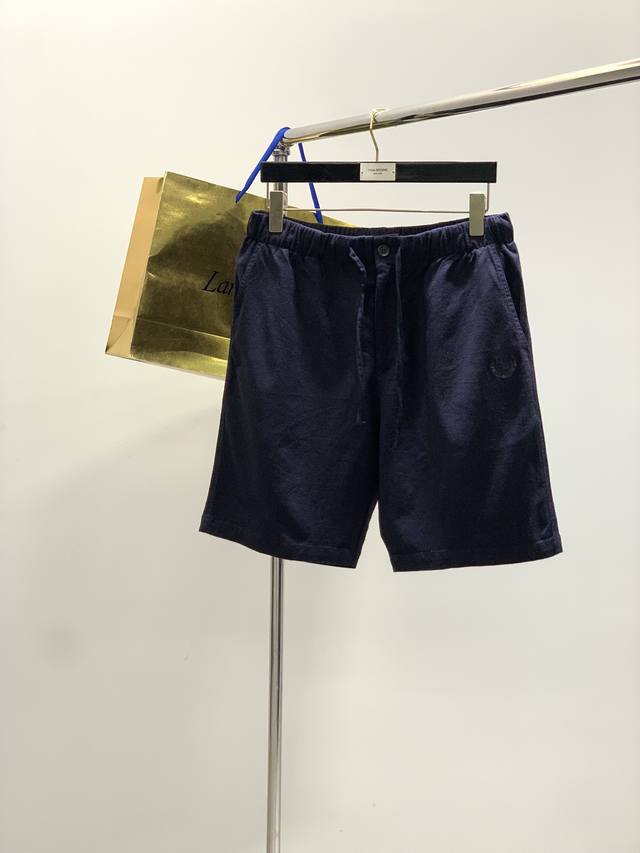 Lp Loro Piana ，2025夏季最新品，专柜同步有售，原单狠货，时尚休闲短裤，采用进口原版面料，顶级刺绣工艺字母图案装饰Logo，原版五金辅料装饰，档