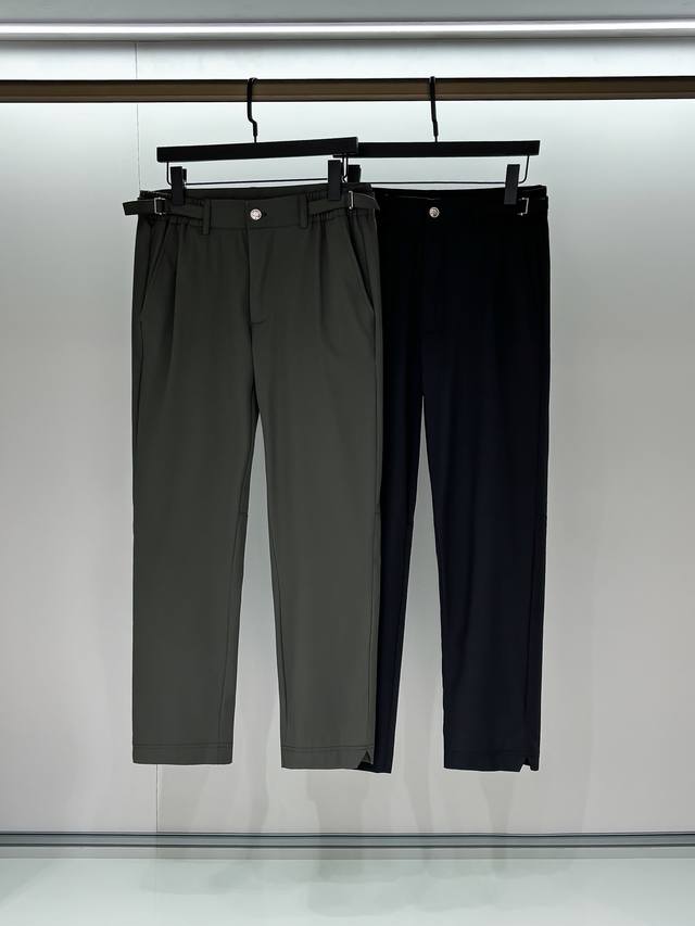 合照细节 H家 2025Ss早春 新品 原单男士休闲裤 每季必出的类型，无需质疑的热卖王牌单品，符合四季最佳的搭配色号 通体融入了多种工艺美学，缔造出不羁与个性