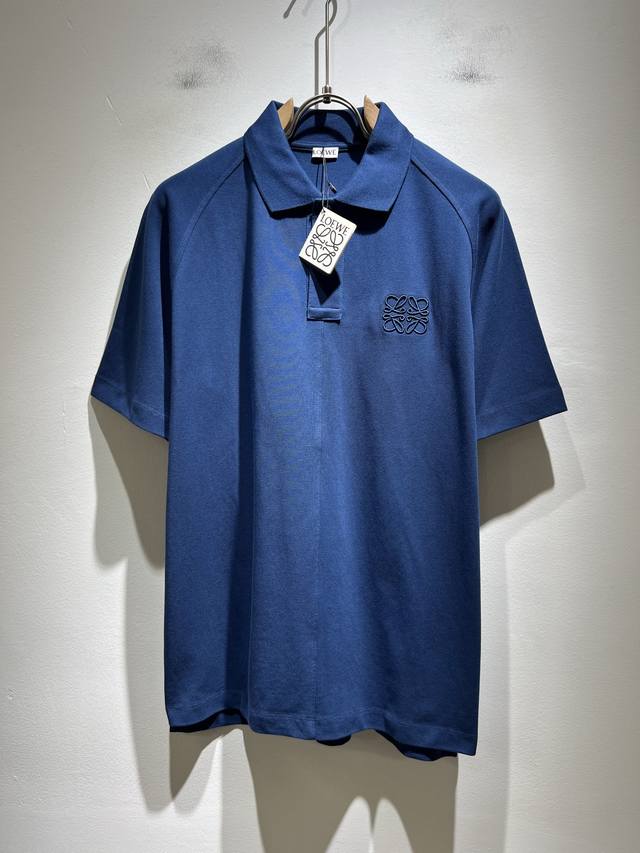 Lo*We 罗*威2025春夏男士翻领短袖Polo衫，贸易公司渠道货，2025春夏最新品，官柜同步售卖，经典明星级单品！Lo*We家的皮具单品在整个时装圈最有极