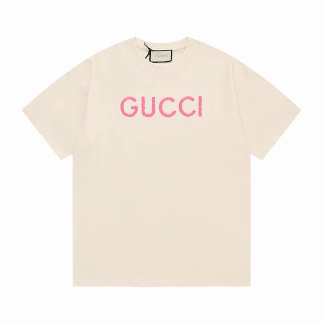 古驰 Gucci Gucci 古驰 经典双G Logo标识精致升级，灵感源自八十年代复古 原版面料 官方同款 定制260克同缸染面料 手感非常舒服 春夏最新砖柜