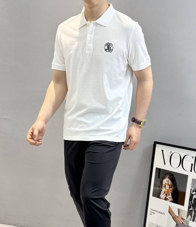 Givench*Y纪梵希2025S新款推荐.胸前经典刺绣Polo衫.采用哑光线进口绣花机器 ，原版一致定制高克重螺纹.百分百丝光棉双珠地面料 .原版五金辅料纽扣