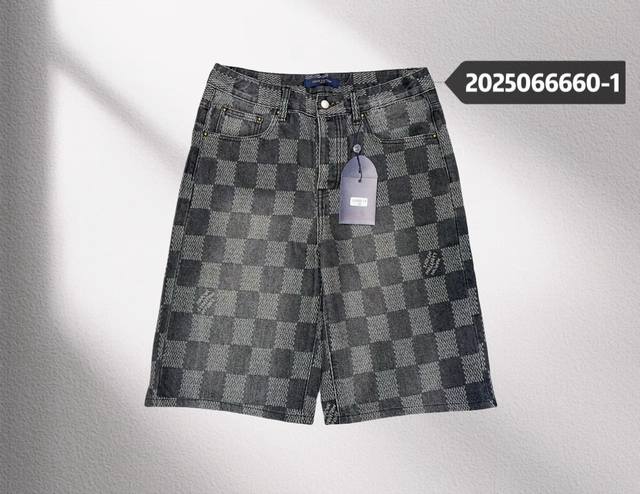 Lou* Vuitt* 潮牌宽松短裤 码数：30-32-34-36-38#6660-1 Lou* Vuit* Trendy Loose Shorts Size: