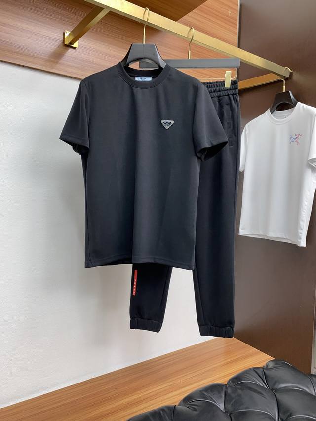 衣服 裤子 普拉达 上新 25Ss 早春新款长裤短袖套装 面料选用牛奶丝棉 轻薄透气 上身丝滑舒适 经典百搭 码数48-56 Z