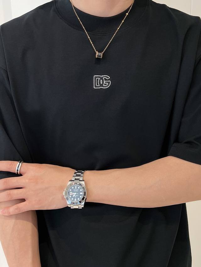 18活动款多让20 杜嘉班纳D&G2025新工艺洗水割烂磨破春夏新款首发专柜最新款短袖圆领T恤 官网同款 高端订制 设计前卫时尚！品牌Logo重工艺设计 高端定