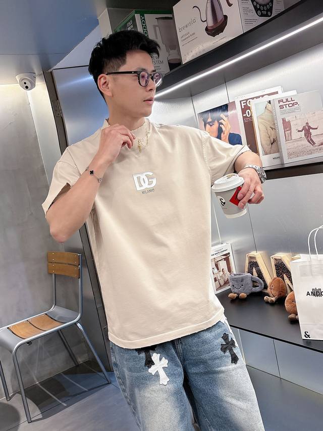 18活动款多让20 杜嘉班纳D&G2025新工艺洗水割烂磨破春夏新款首发专柜最新款短袖圆领T恤 官网同款 高端订制 设计前卫时尚！品牌Logo重工艺设计 高端定