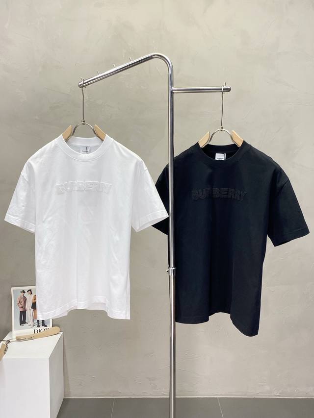 Burberry巴宝莉独家专供新款原单男士休闲短袖 高端定制 高端版本 时尚百搭爆款进口面料 手感超柔软细腻 穿着亲肤舒适 高端精品 代工厂P精细做工 上身非常