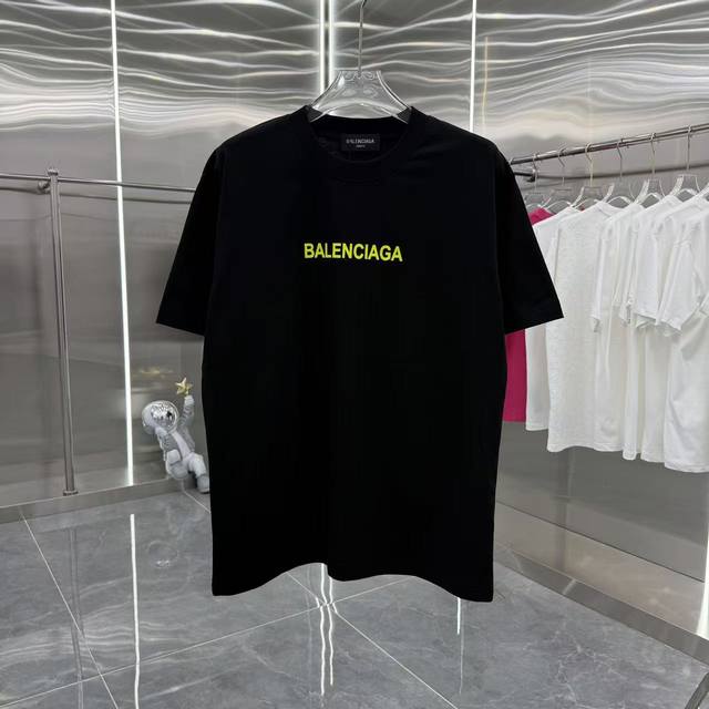Bal 巴黎世家 2025夏季新款 圆领T恤 个性刻字模工艺 男女同款宽松版 S M L Xl Xxl 五个码 黑色 白色 灰色