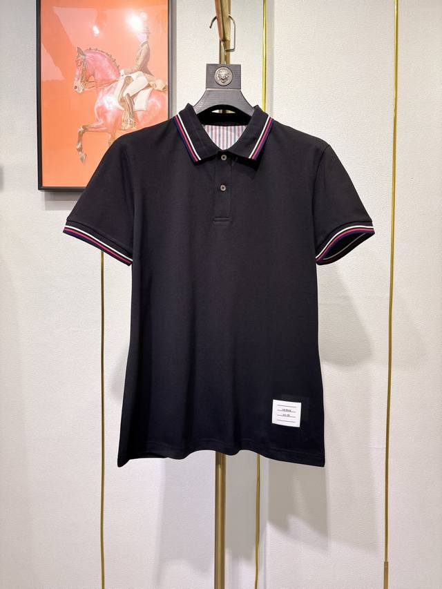 Tb 新款丝光珠地棉Polo衫，时尚经典设计！高级定制百搭款式 任何人都可以轻松驾驭 采用高档顶级丝光面料！非常显档次懂货的必须入！版型剪裁属于修身款 非常精致