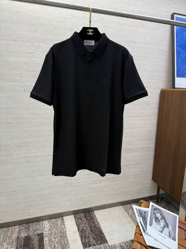 Ferr25S春夏男士Polo 胸前标志性Logo徽标 整体非常的轻商务休闲！！客供丝光棉，上身轻盈舒适顺滑 到手绝对让你觉得物有所值的一件单品！！！ 码数M-