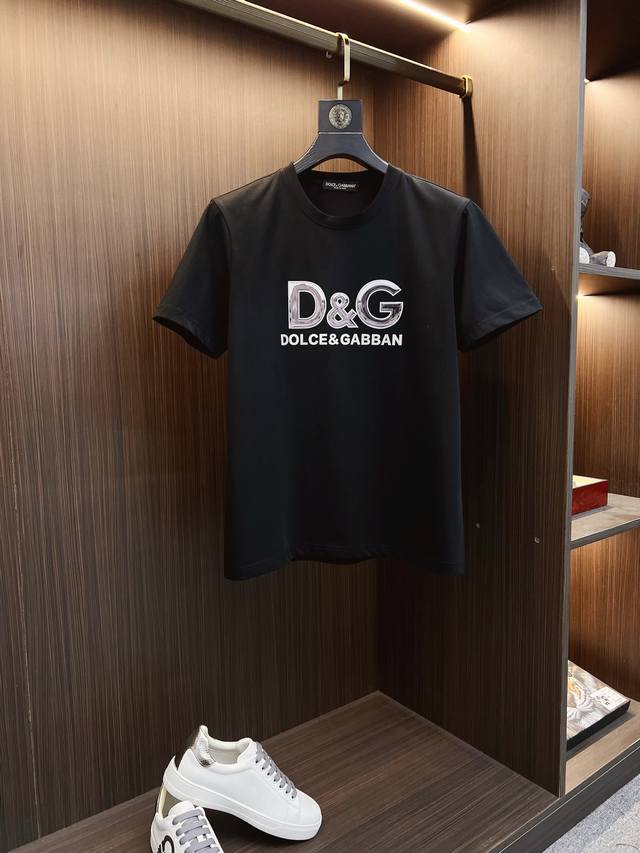 D&G 2025Ss春夏高品质丝光棉短袖T恤 M-6Xl可穿至230斤 顶级原单品质，当下最新工艺要求，顶级订单要求车线做工，超级好搭配，顶级定制，搭配整件细节