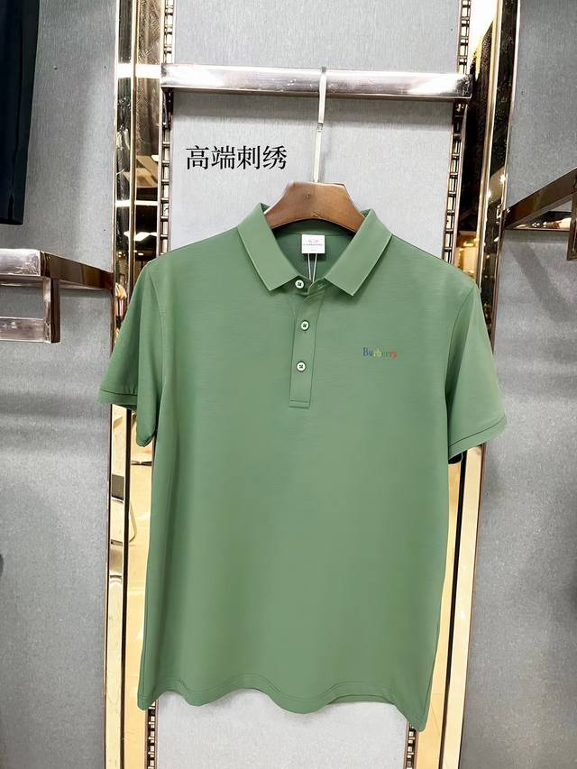 巴宝莉 高端刺绣Logo、2025Ss新款时尚翻领短袖Polot恤、原版复刻、客供原版进口丝光棉面料、原版复刻经典品牌Logo、剪裁完美、做工精致、必入单品首选