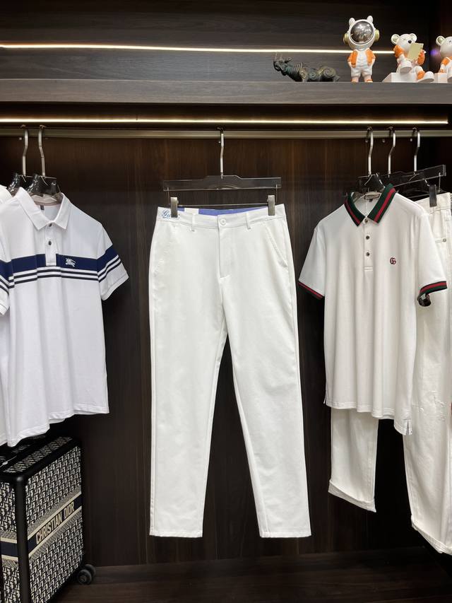 主推 Gucci 古驰 独家专供新款潮男时尚休闲长裤，高端欧版原单裤子，潮流时尚休闲裤子 透气舒适度高，细节无可挑剔，品牌元素设计理念，体现高品质。呈现休闲裁剪