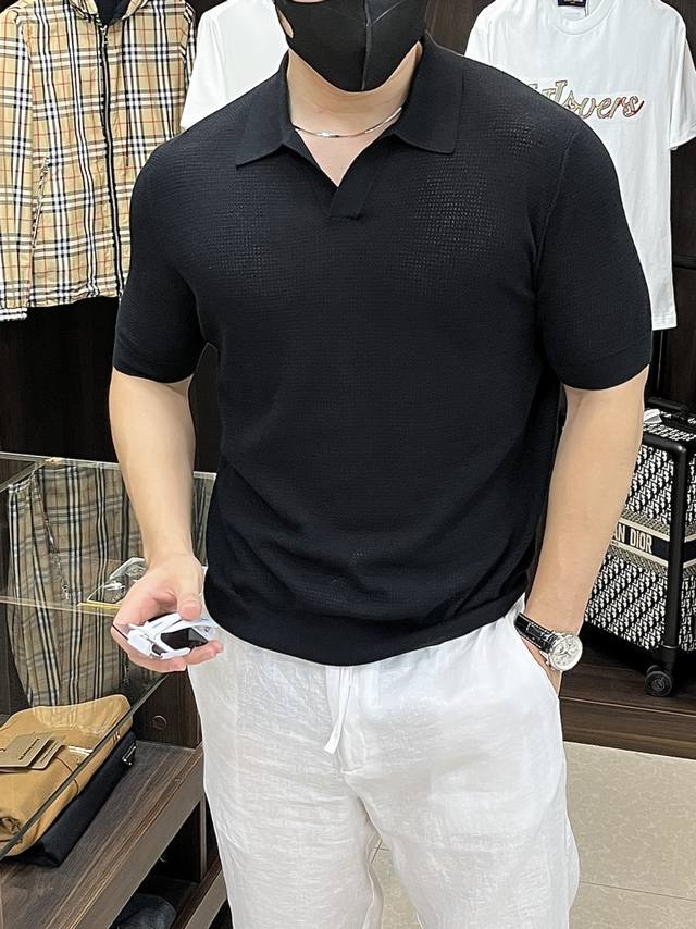 主推 Zegna 杰尼亚 25Ss新款镂空Polo 衫这款采用Premium棉质面料制成，优雅隽永，经久耐穿，彰显考究休闲服饰魅力。Polo式开领为经典短袖廓形