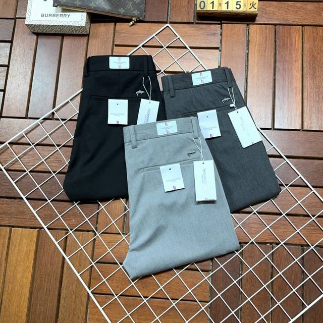 Tb 汤姆布朗 爆款来袭 新款新品 专柜有售 实体店已极品休闲裤西裤专柜原版1:1好货，适合各个年龄段。市场最高版本的欧洲进口面料。舒适柔软亲肤，上身效果超级棒