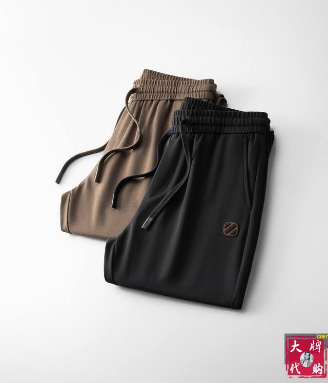 Zegna 杰尼亚 新品。订制高品质时尚松紧带休闲裤。超级百搭款。独家定制-进口高端高密度精棉面料，贴身舒适，超靓版型、上身显腿修长，內里，走线都无可挑剔，任何