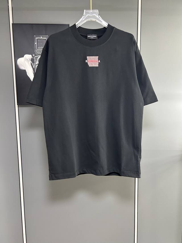 高端原版规格版本 高品 净面料380克高 克重宽松版型 巴黎世家 巴黎字母Logo发泡字母三层走线，市场独家版本印花Logo精致升 原版面料 官方同款 短袖T恤